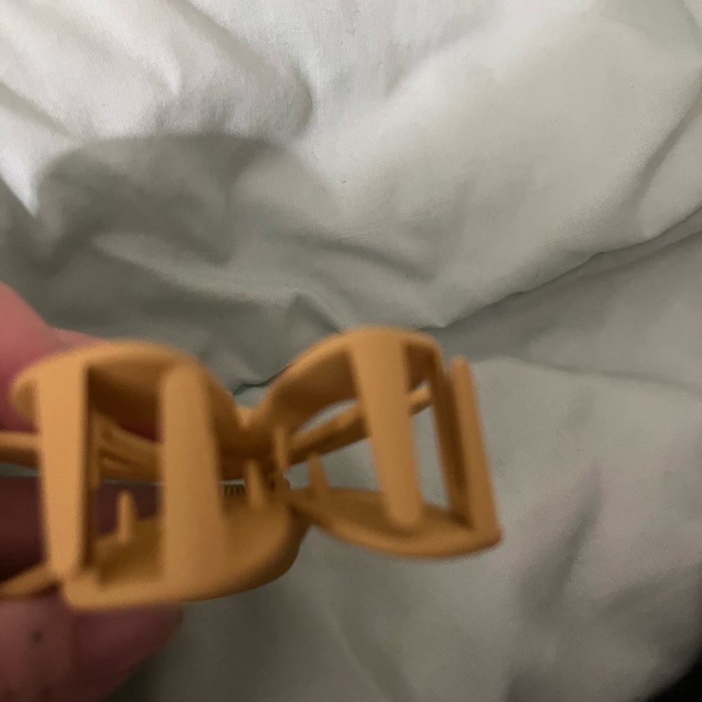 Floral Tan Hair Clip - Picture 2 of 2